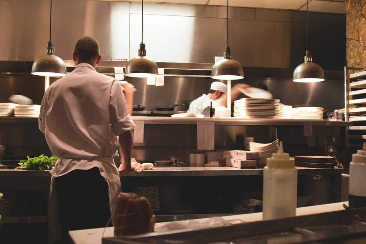 Canopy cleaning in a busy kitchen